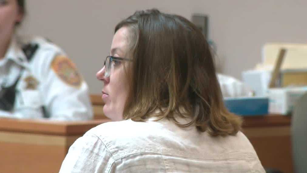 911 call at center of testimony as prosecution rests in trial of woman ...