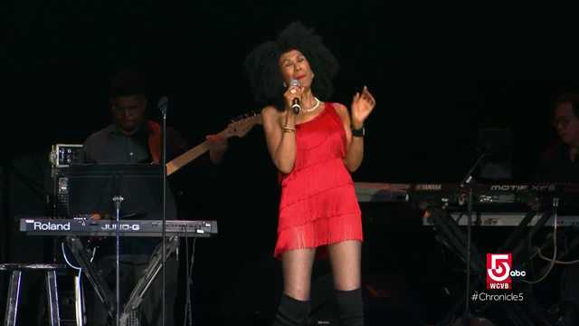Member of "The Pointer Sisters" chooses small-town life in Mass. - Vimarsana News