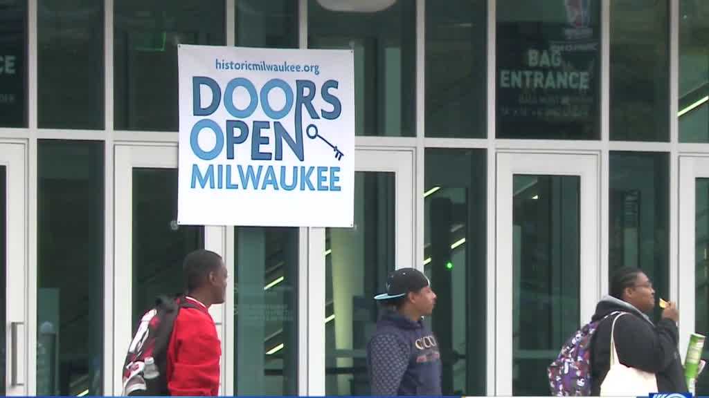 Thousands attend Historic Milwaukee's Doors Open
