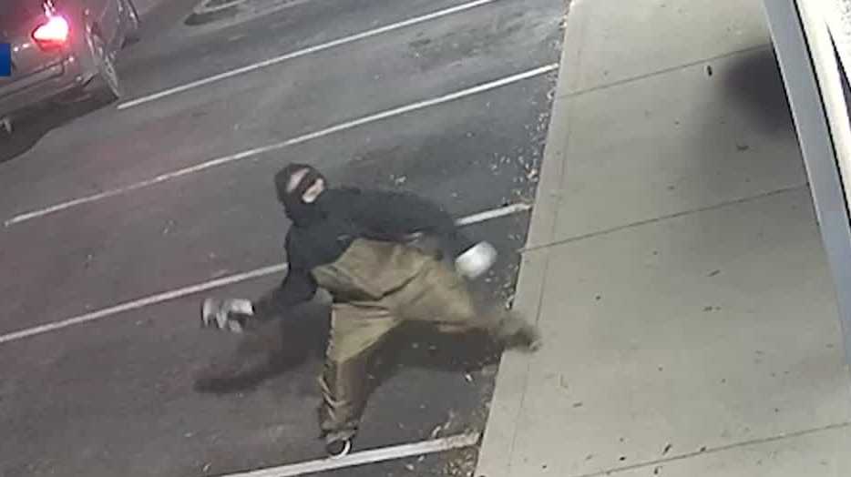 Louisville small businesses recovering after being hit by Thanksgiving morning break-ins