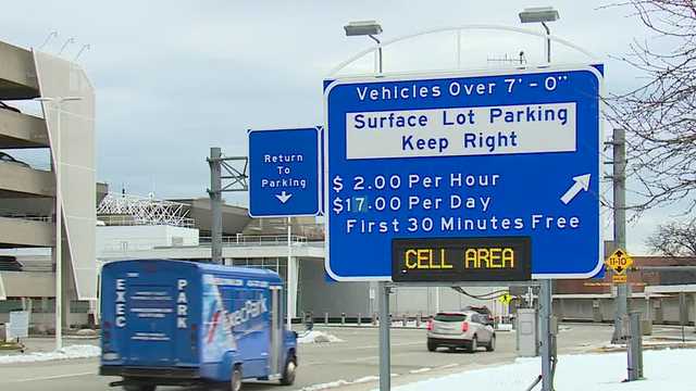 MKE airport: Parking lots are filling up, make plans before you fly - Vimarsana News