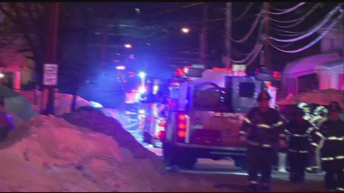 1 dead in overnight fire