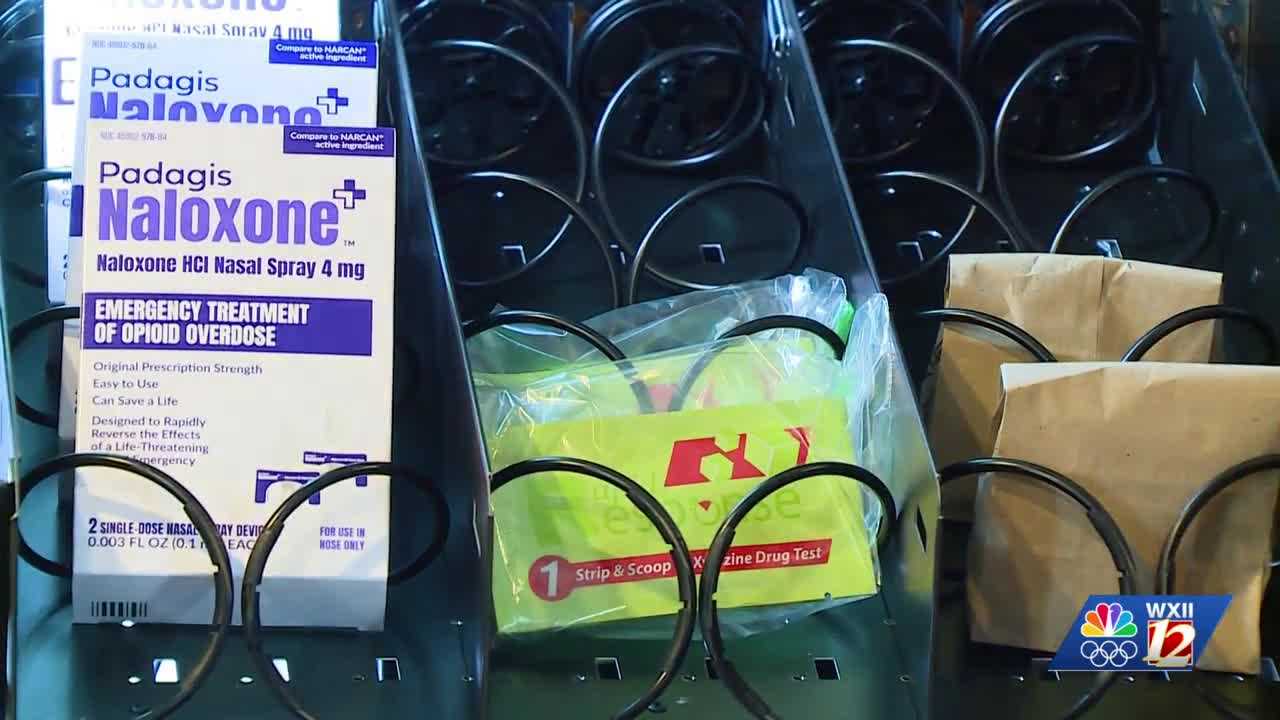 ノルアドレナリン Guilford County adds free naloxone vending machine in High Point