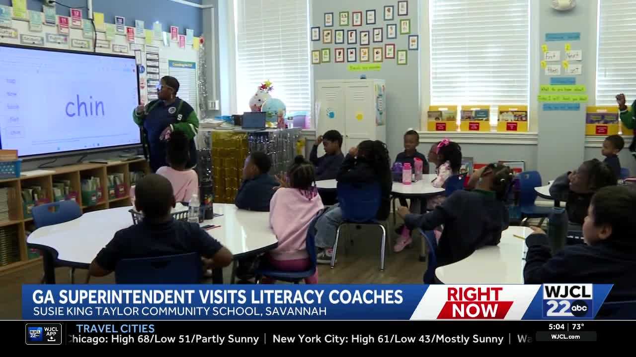 State leaders see literacy coaches at work in Savannah