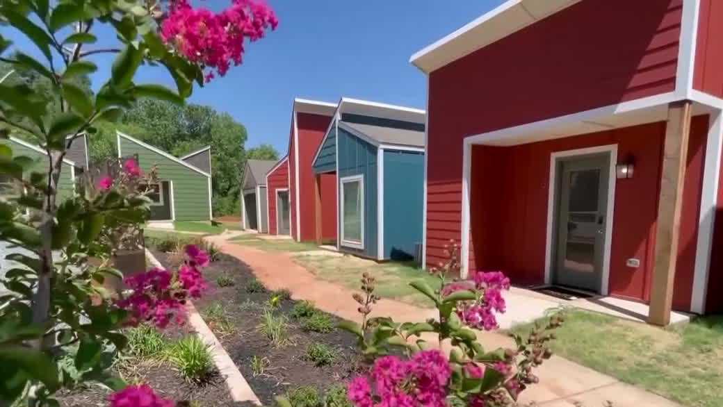 New Hampshire lawmakers consider rules for building tiny homes