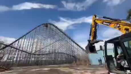 New Orleans Six Flags site demolition begins