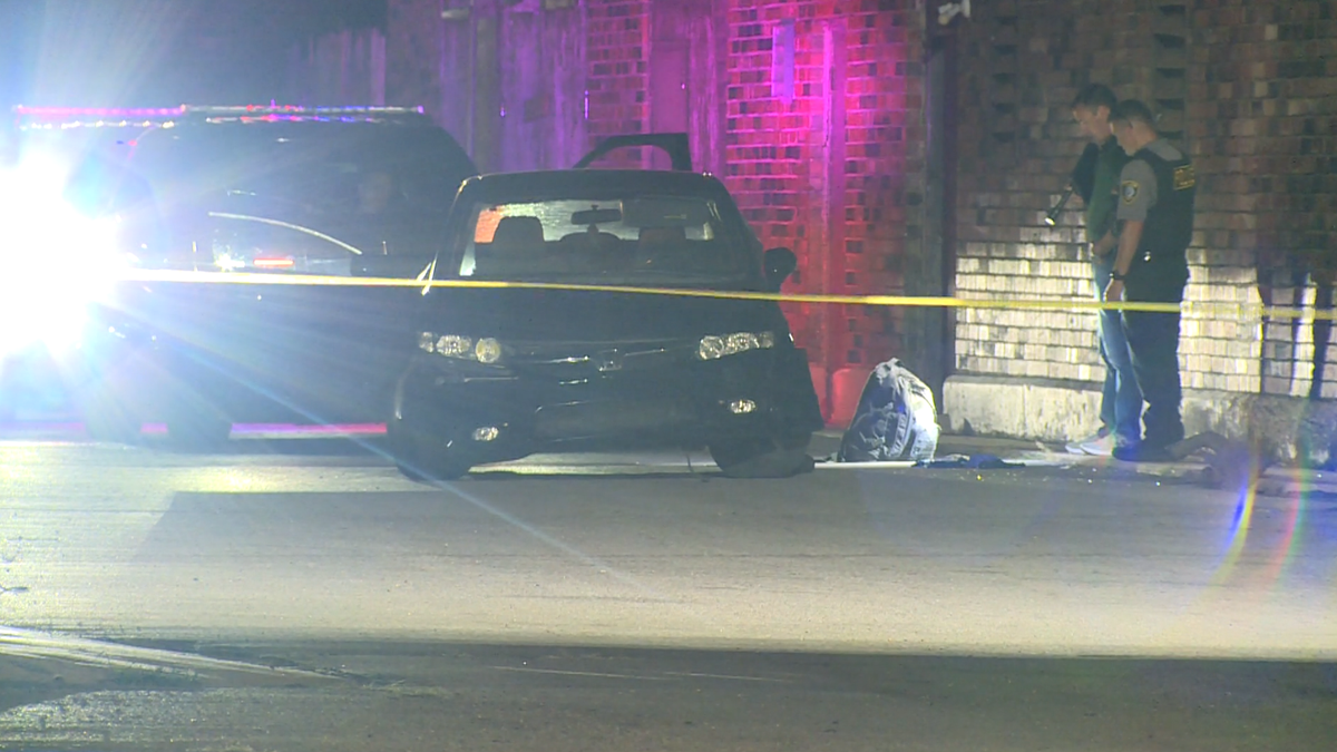 OKC police investigate after man shot in car outside hotel