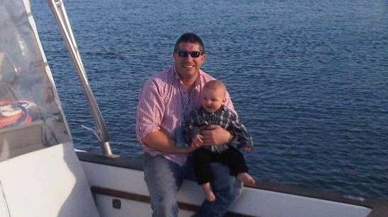 tow-boat-captain-found-dead-in-sunken-boat