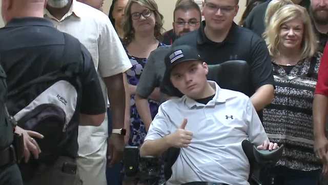 LMPD Officer Nick Wilt to receive award from Ali Center this year - Vimarsana News