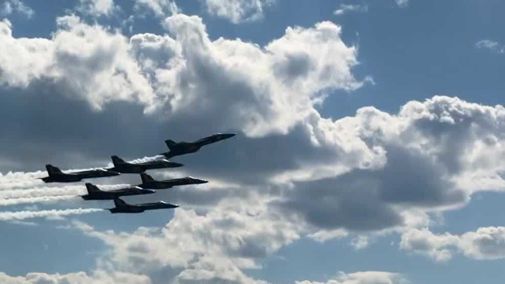 Thousands attend opening day of Great State of Maine Air Show in Brunswick