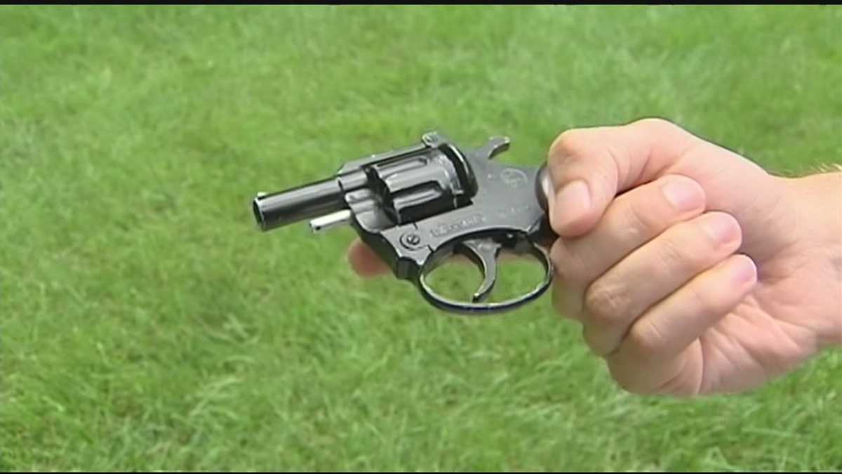 Outrage over "starter" pistol at elementary school