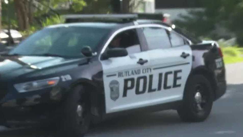 Rutland City Police investigating after 2 stabbed in car - WPTZ