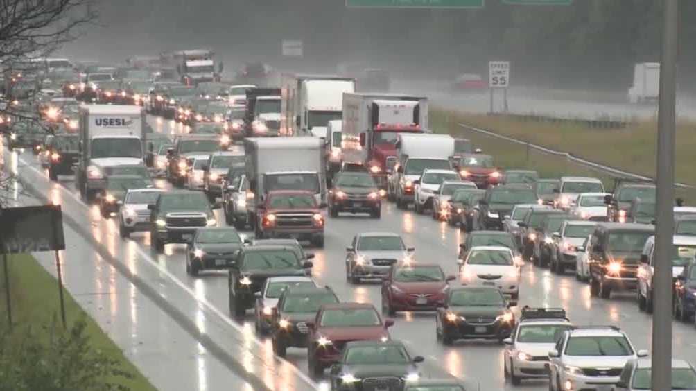 Traffic backups snarl I93 South after crash in Manchester