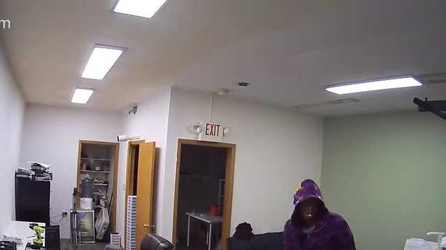 Small businesses targeted in Milwaukee break-in spree - Vimarsana News