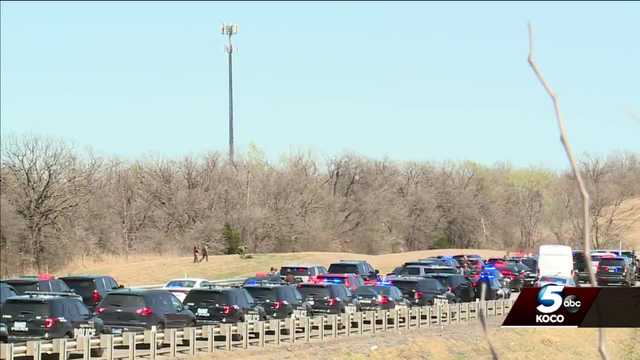 Suspect dead after pursuit, stand-off with police on turnpike - Vimarsana News