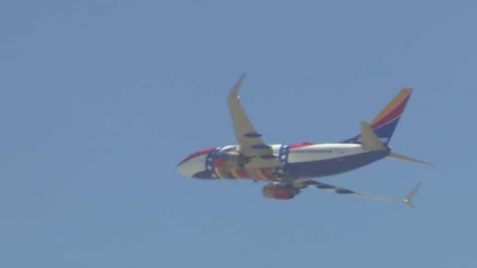 Sacramento airplane noise over Natomas area frustrates community - Vimarsana News