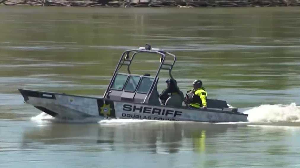 Douglas County tests new search, rescue boat for Missouri River rescues ...