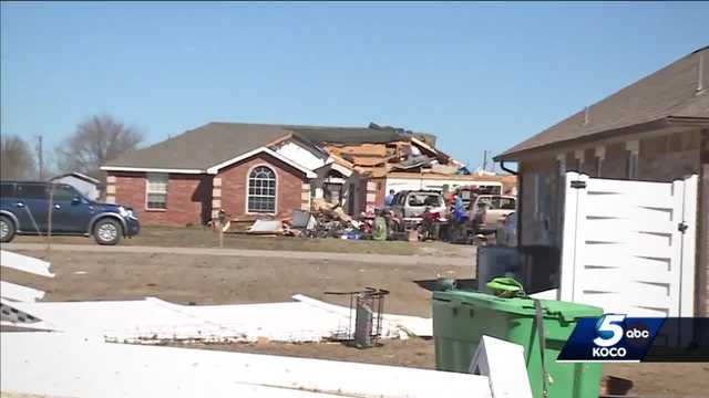 Family describes terrifying moments storm hits north of Shawnee - Vimarsana News