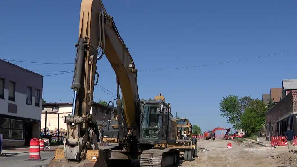 Milwaukee businesses struggle as National Avenue construction disrupts parking