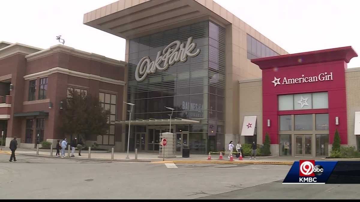 Shoppers return as Oak Park Mall reopens