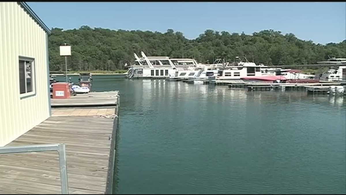 Boat, jet ski collide at Beaver Lake, officials say