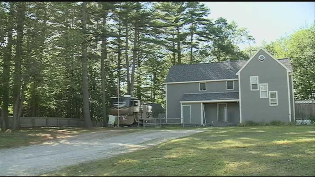 Man burned in explosion at Franklin home