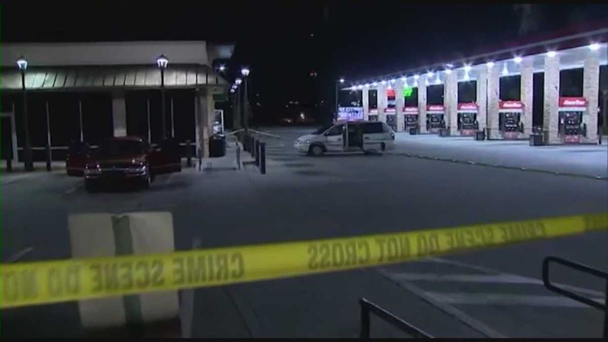Deputies searching for man who shot two people at Orlando gas station