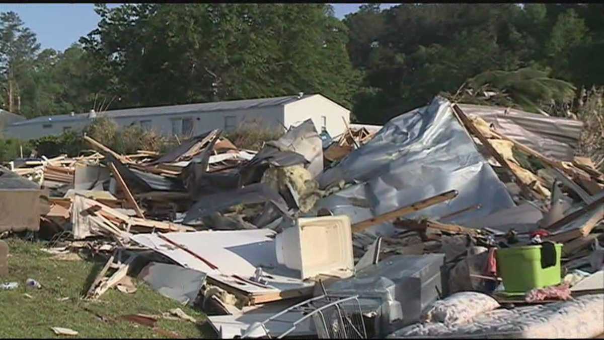 Pearl residents pick up pieces after tornado