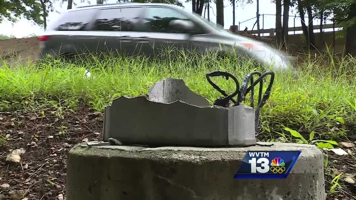 Residents call for city of Birmingham to fix broken light pole