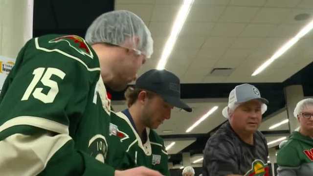 Iowa Wild pack meals during 'Tame the Hunger' initiative - Vimarsana News