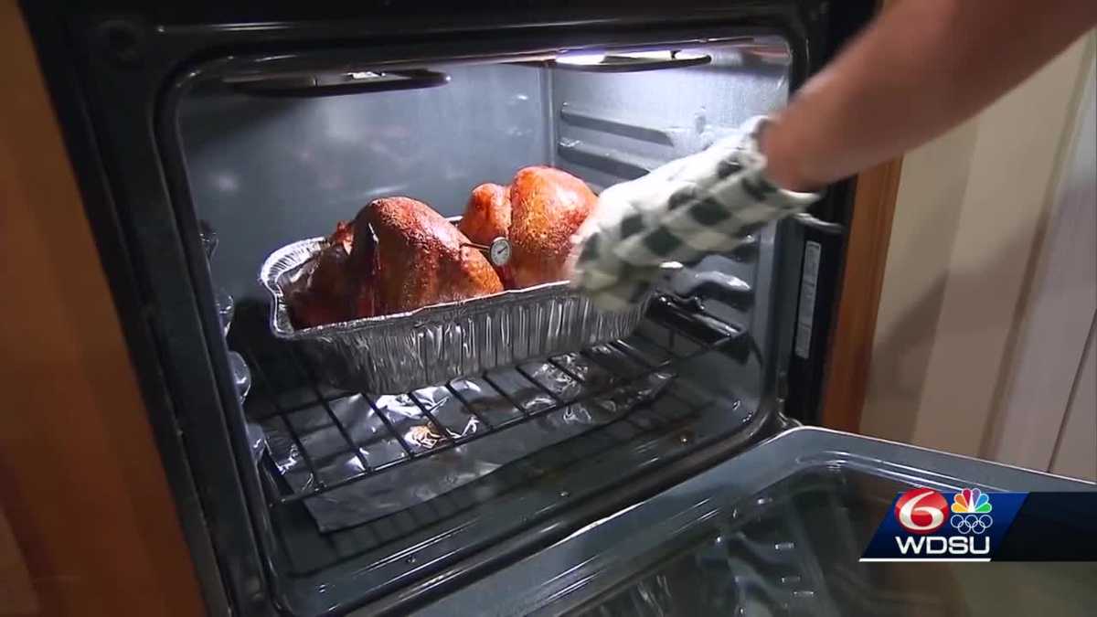 Grocers: Stock up for Thanksgiving now, as supply shortages persist