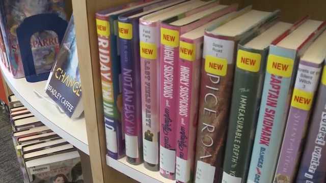 KCCI Investigates: Iowa public school libraries start year with some confusion