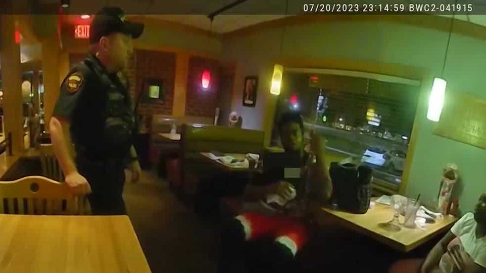 Kenosha man sues police, city over wrongful 2023 arrest at Applebee's
