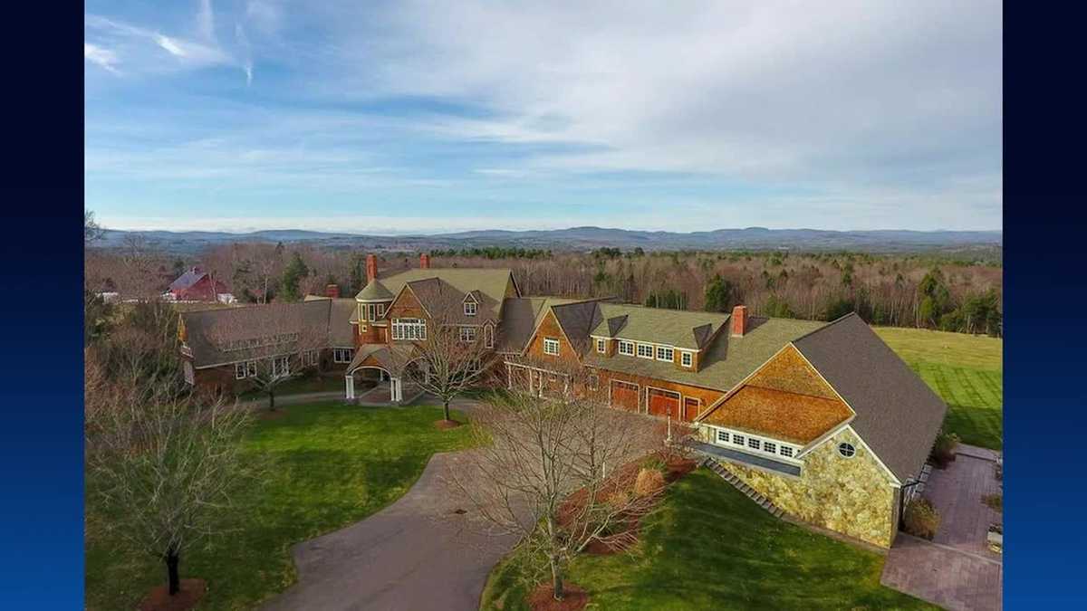 Mansion Monday Live in luxury at this Peterborough estate