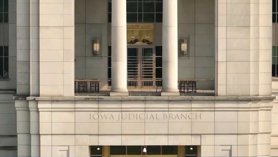 Iowa proposal to limit courts' use of judicial review stalls in Senate subcommittee