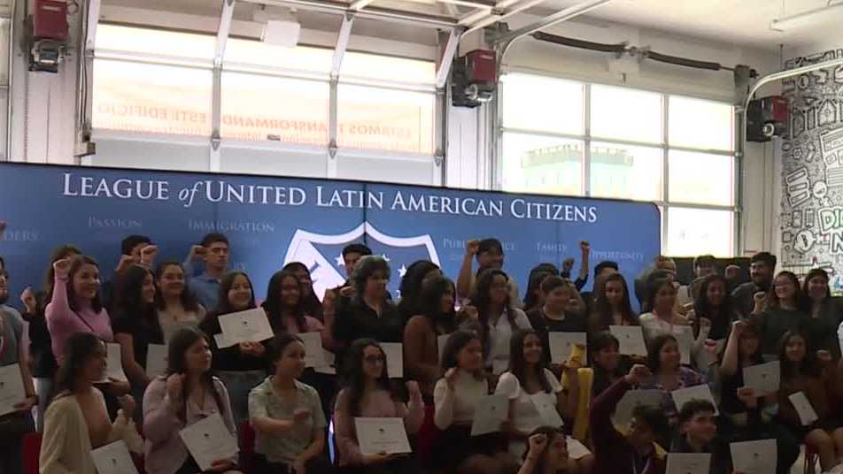 Salinas students earn scholarships to attend top universities - Vimarsana News
