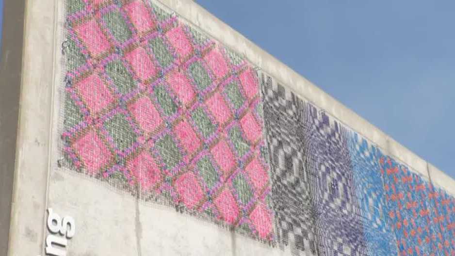Weavers from Hmong, Palestinian and Filipino communities bring mural to south Sacramento library