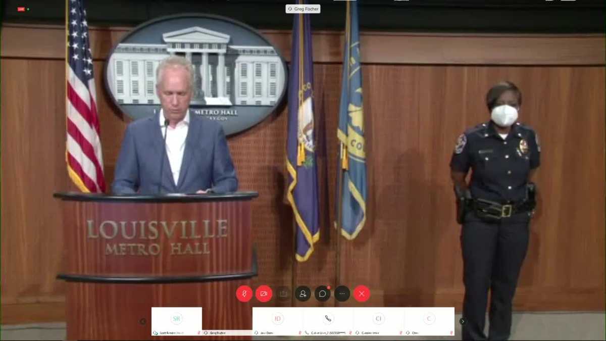 Following protests, Louisville mayor puts end to noknock warrants for now