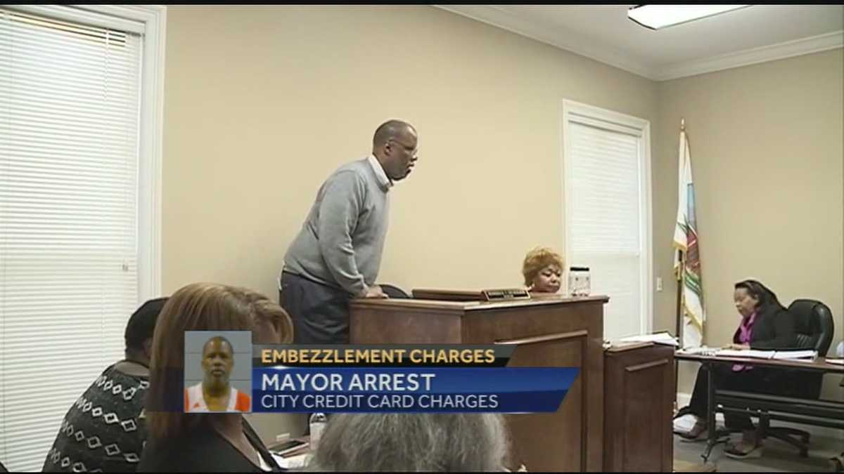 Terry Mayor Roderick Nicholson attends first meeting after arrest