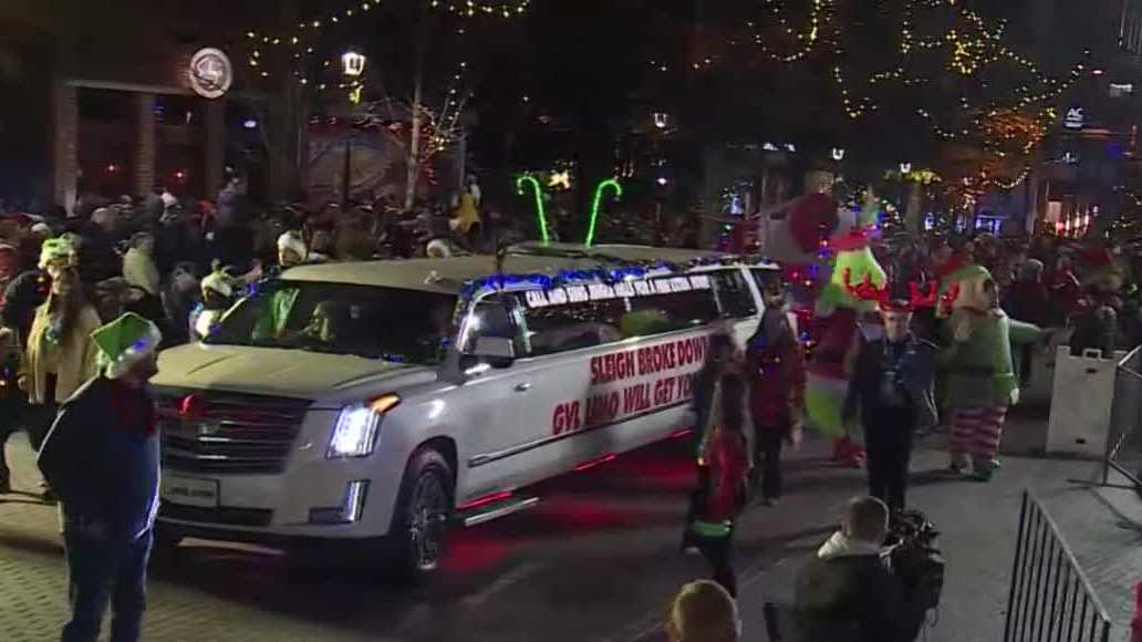Christmas parade float promotes pet adoption