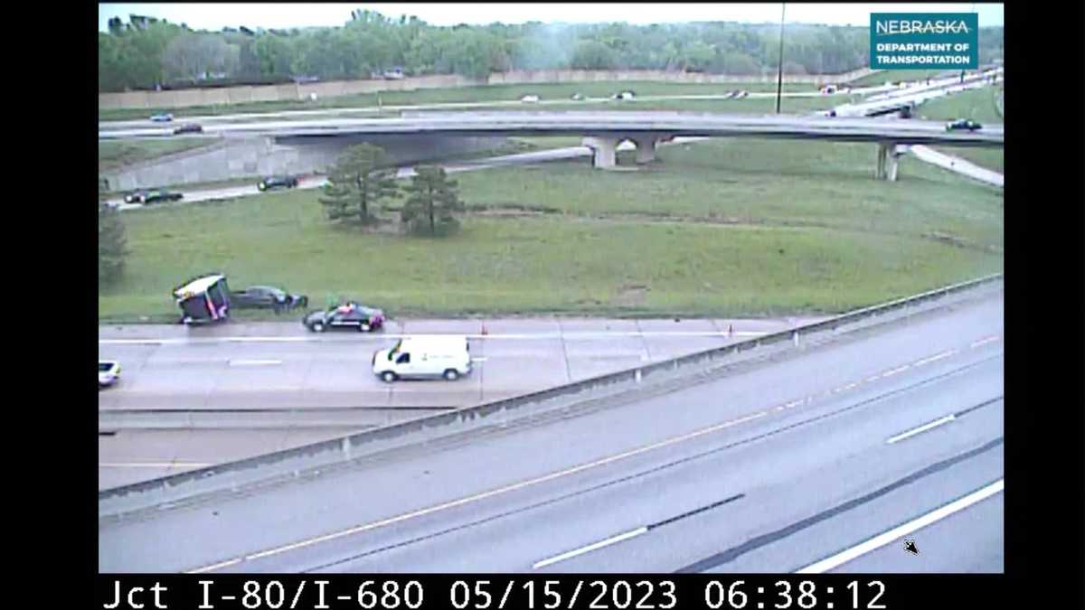 Crash on Interstate 80 in Omaha causes delays Monday morning