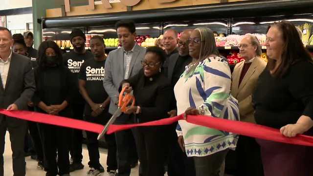 Grocery store opens in Milwaukee's northwest 'food desert' - Vimarsana News
