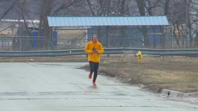 One Iowa man is running through every town in the state - Vimarsana News