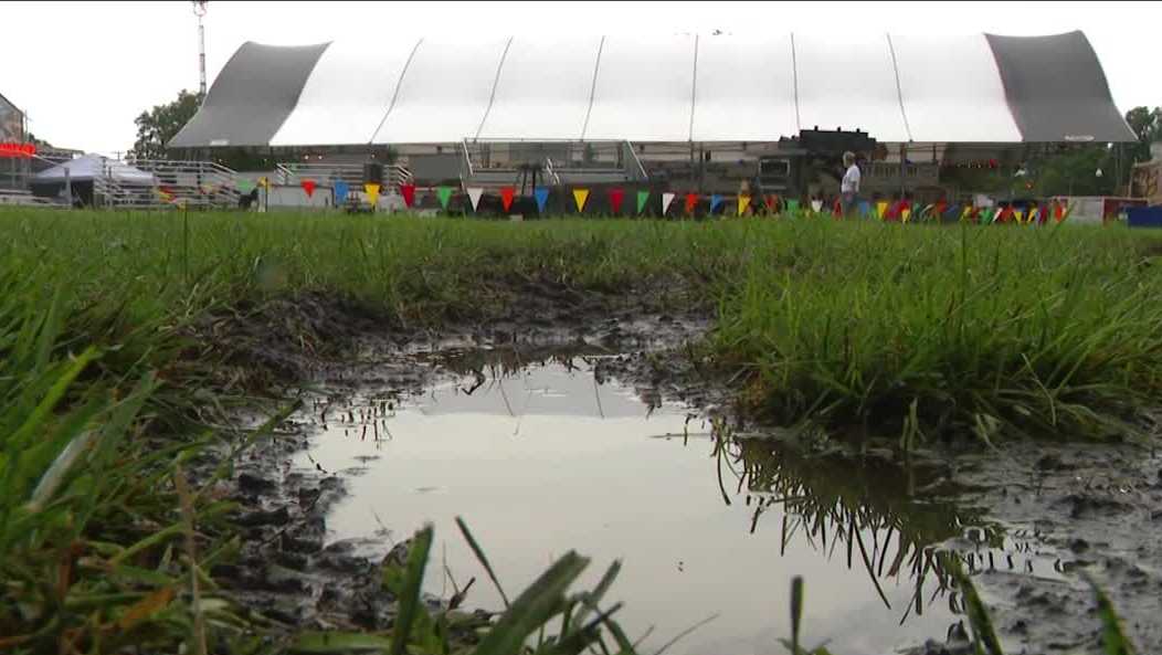 Rain and mud slow Iowa State Fair setup