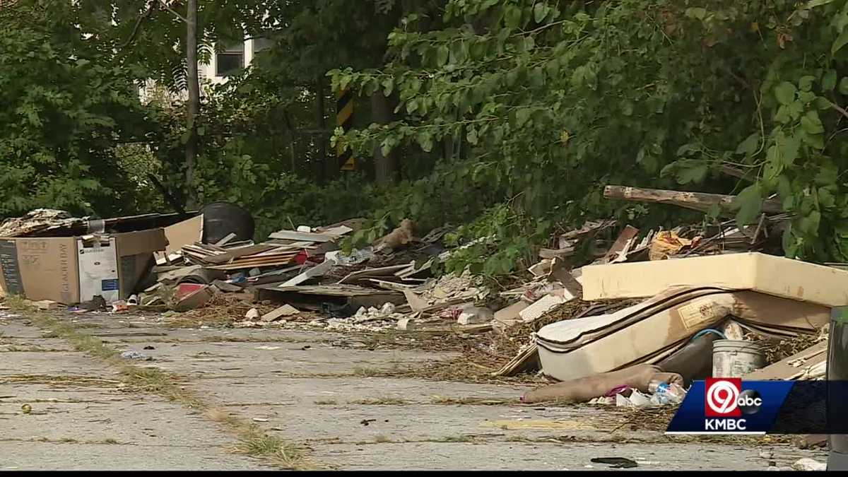 Illegal dumpsite in Kansas City gets trashed again