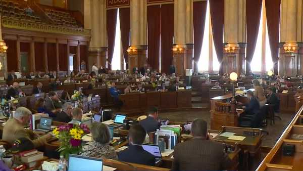 iowa house passes bill to increase public school funding, but state democrats say it's not enough