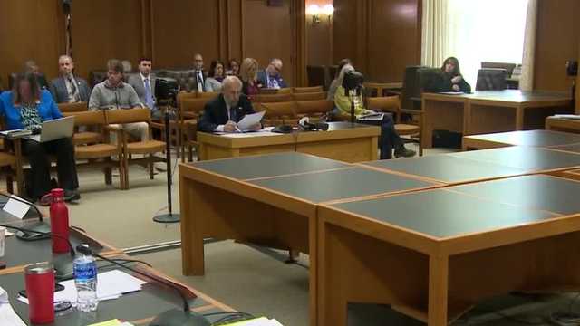 NH lawmakers consider bill about obscene materials in schools - Vimarsana News