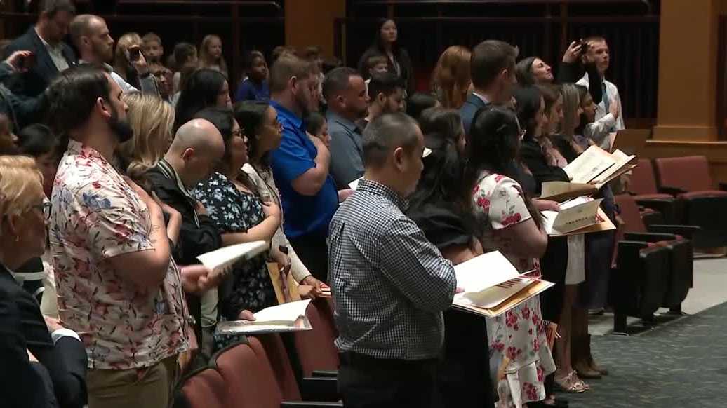 More than two dozen become new citizens in New Hampshire