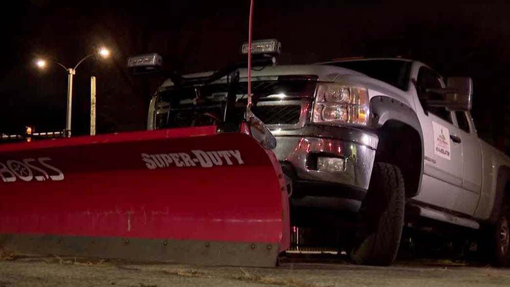 Milwaukee prepares for first snowstorm of the season