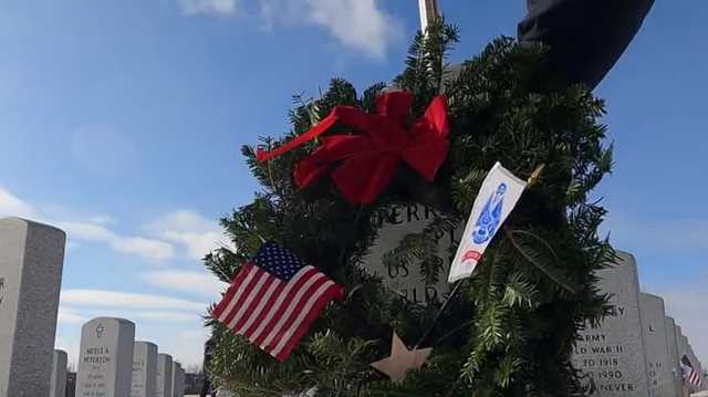 Wreaths Across America honors veterans at the Iowa Veterans Cemetery - Vimarsana News